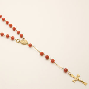 8773 -rosario oro amarillo y coral